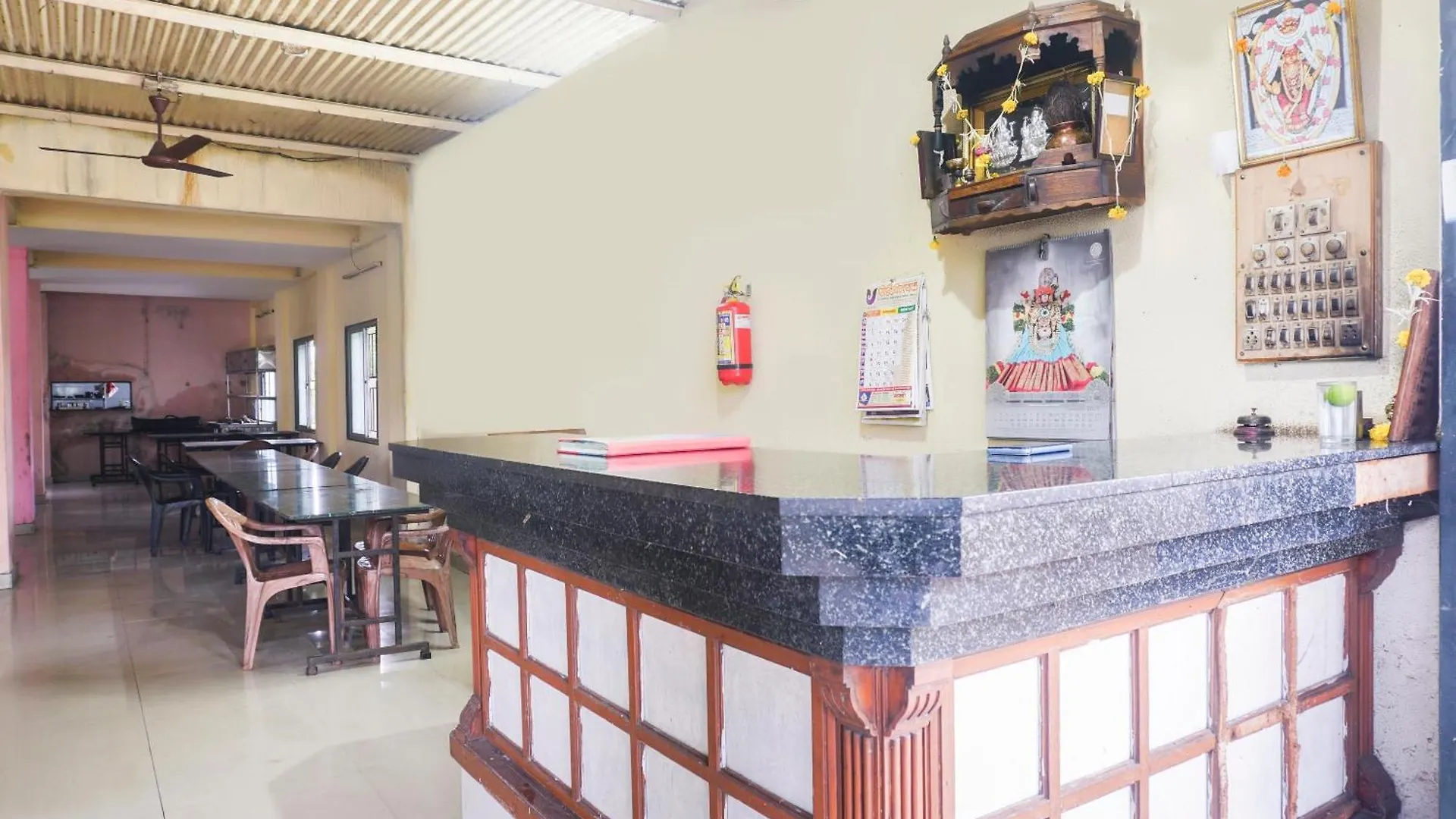 Hotel O Trimurti Khed  3*, Khed (Pune) India