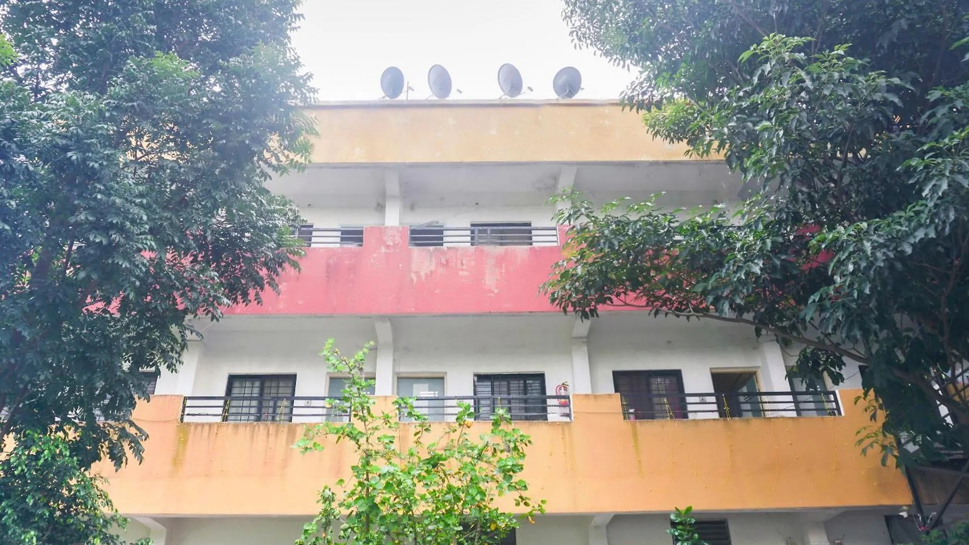 Hotel O Trimurti Khed  Khed (Pune)
