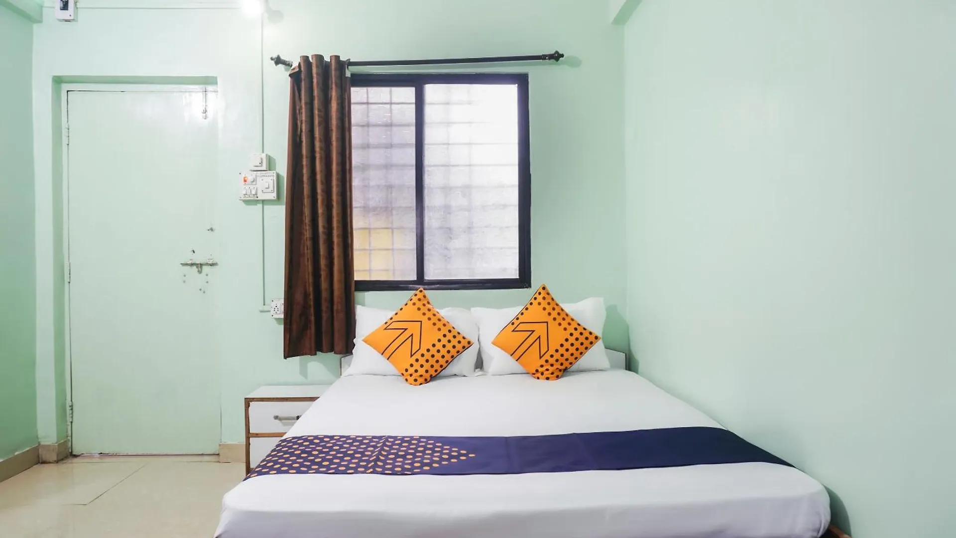 Hotel O Trimurti Khed  3*, Khed (Pune) India